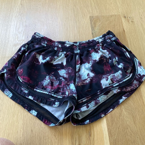 lululemon athletica Pants - Lululemon Speed Up Shorts. Black/Maroon. 8